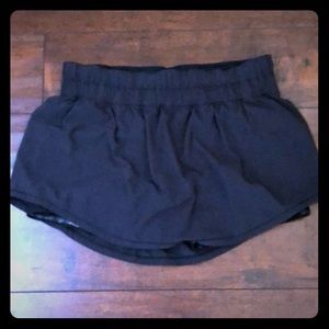 Lululemon size 8 skirt